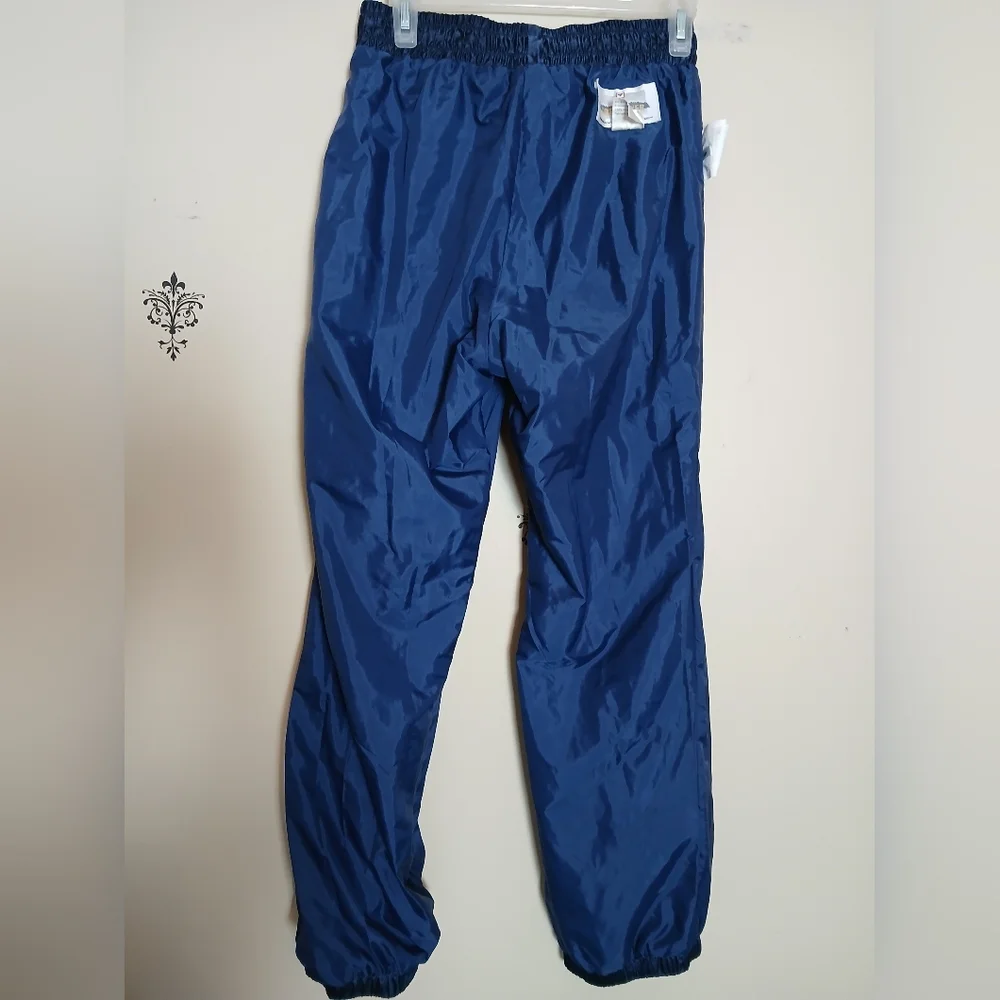 Obermeyer ski pants womens size 8 Navy shimmer color
